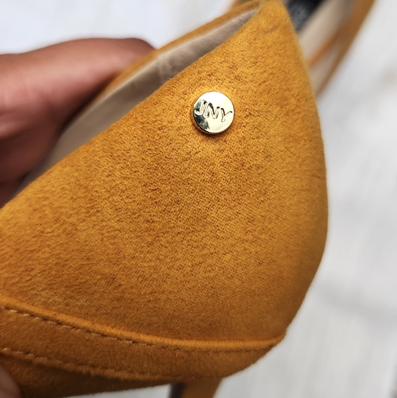 Jones New York Mustard Yellow Heels Size 8M - Picture 7 of 13